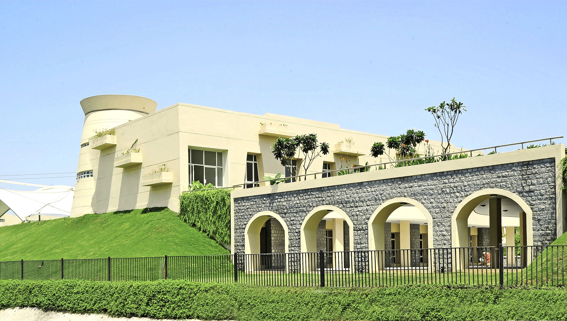 Mahindra World School