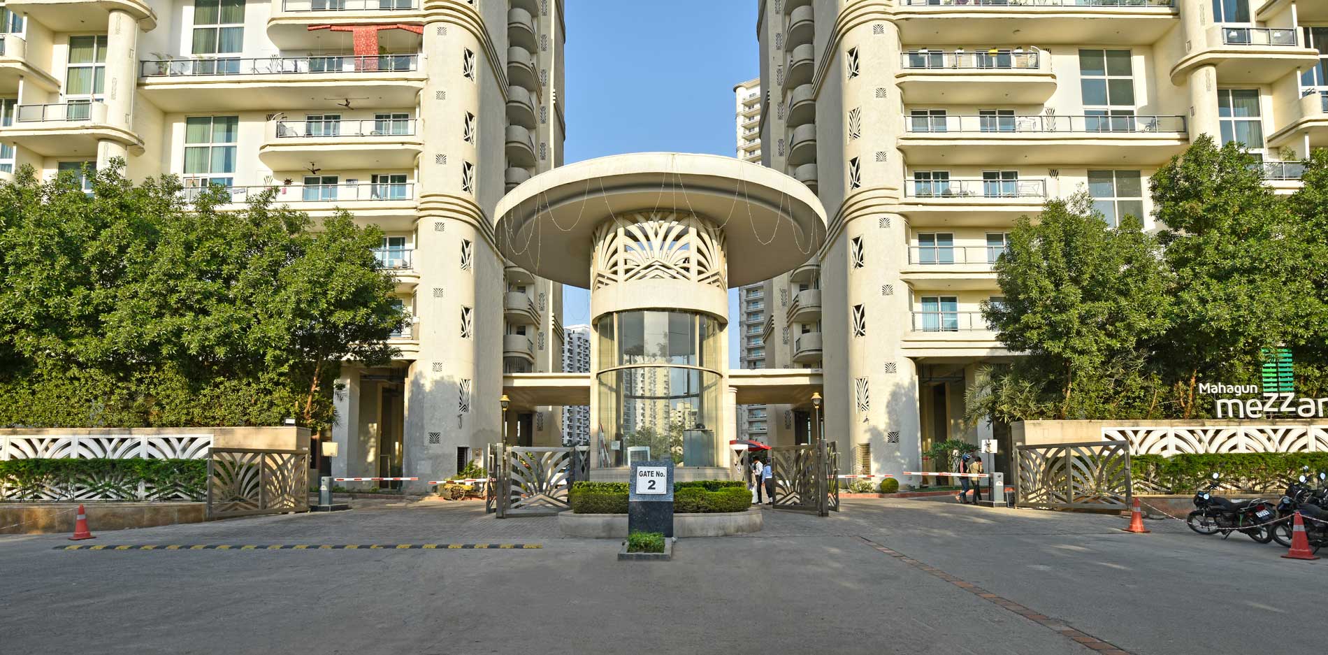 Mahagun Mezzaria 6
