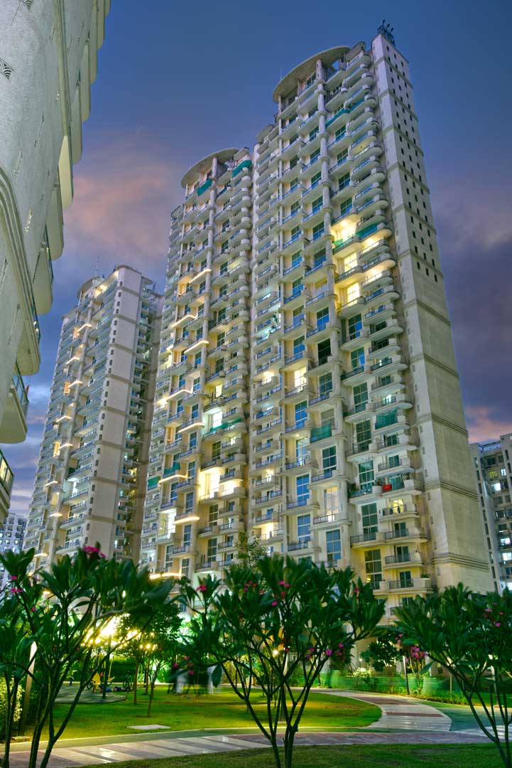 Mahagun Mezzaria 8
